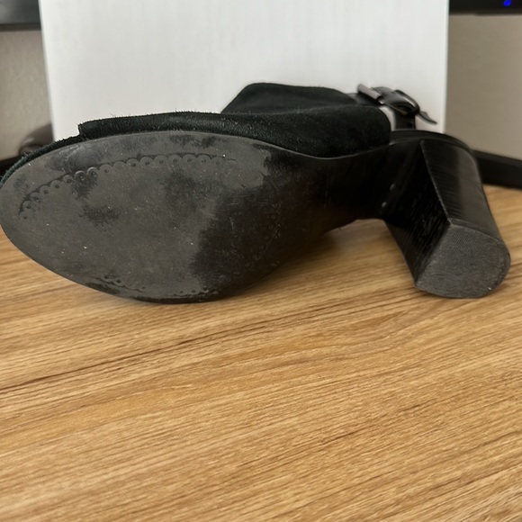 Tahari Margaret Open Toe Block Heel - Picture 7 of 8